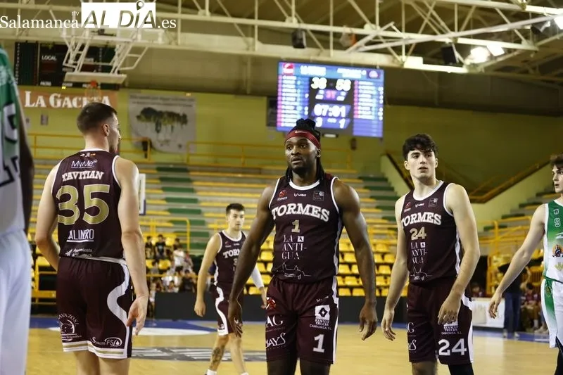 Foto 10 - El CB Tormes inicia su etapa en LEB Plata cayendo en casa frente a La Roda (77-86)