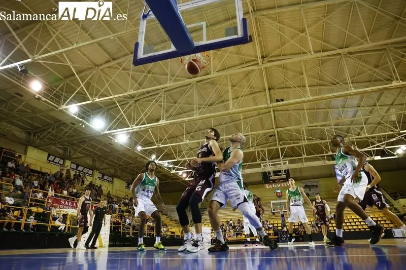 Foto 3 - El CB Tormes inicia su etapa en LEB Plata cayendo en casa frente a La Roda (77-86)