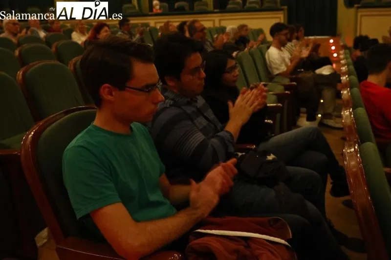 La poesía, protagonista este jueves en el Teatro Liceo. Fotos: David Sañudo