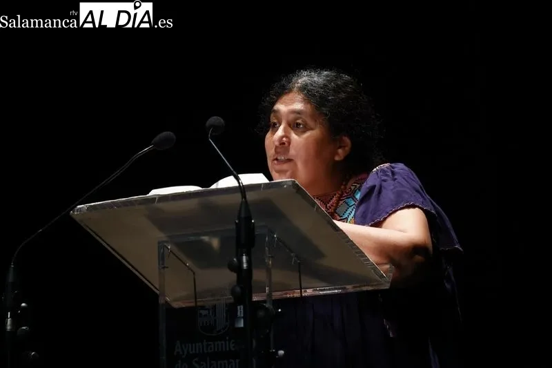 La poesía, protagonista este jueves en el Teatro Liceo. Fotos: David Sañudo