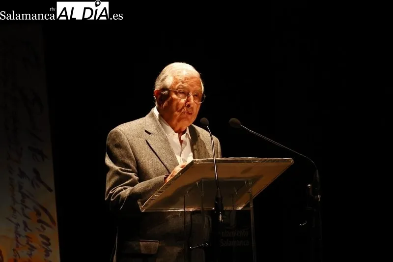 Encuentro de Poetas Iberoamericano en el Teatro Liceo.