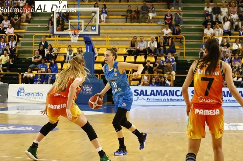 Galería de imágenes del Perfumerías Avenida - Valencia Basket / Fotos: David Sañudo