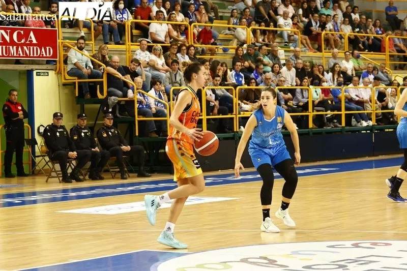 Galería de imágenes del Perfumerías Avenida - Valencia Basket / Fotos: David Sañudo
