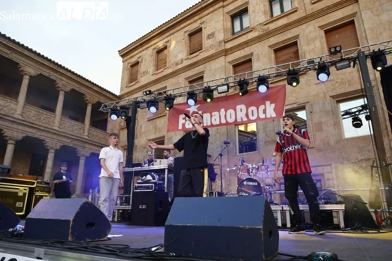 El Farinato Rock ha vuelto a celebrarse en la plaza San Román. Fotos: David Sañudo