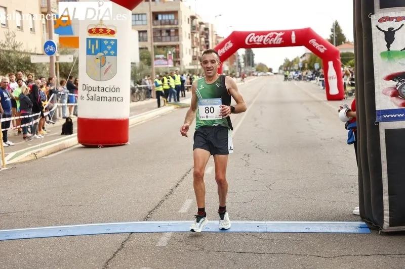 Foto 15 - Carlos Gallego, el m&aacute;s r&aacute;pido en la Media Marat&oacute;n Diputaci&oacute;n