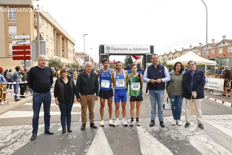 Foto 14 - Carlos Gallego, el m&aacute;s r&aacute;pido en la Media Marat&oacute;n Diputaci&oacute;n