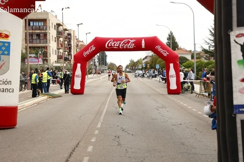 Foto 3 - Carlos Gallego, el m&aacute;s r&aacute;pido en la Media Marat&oacute;n Diputaci&oacute;n