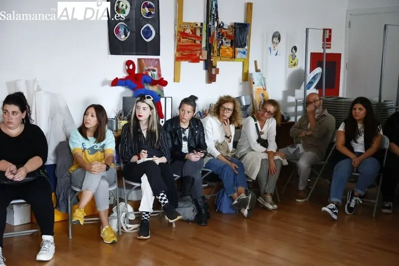 Imágenes del encuentro con el artista Ricardo Cavolo y el mural que ha pintado este fin de semana en el DA
