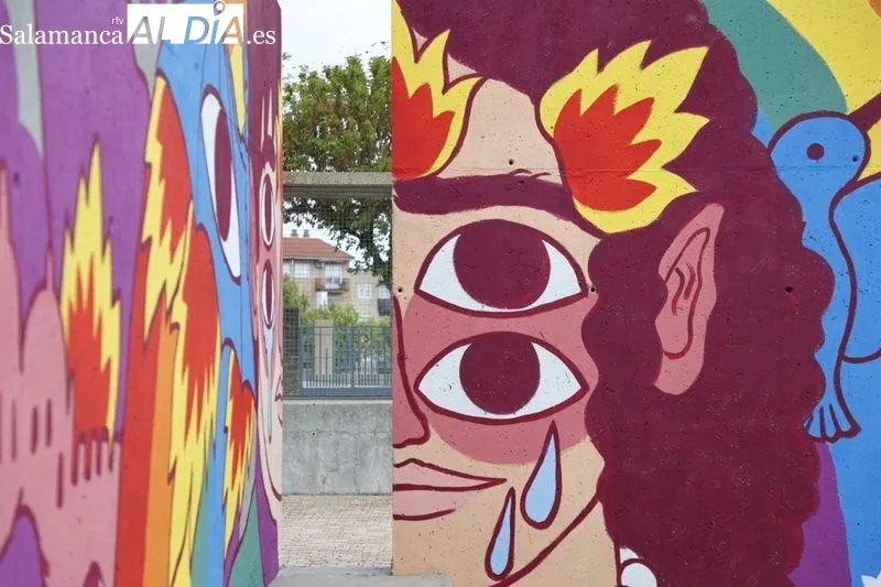 Imágenes del encuentro con el artista Ricardo Cavolo y el mural que ha pintado este fin de semana en el DA