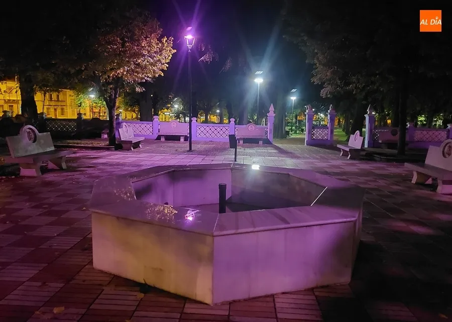 Foto 8 - Puntos clave de Mir&oacute;briga se iluminan de rosa por el D&iacute;a contra el C&aacute;ncer de Mama