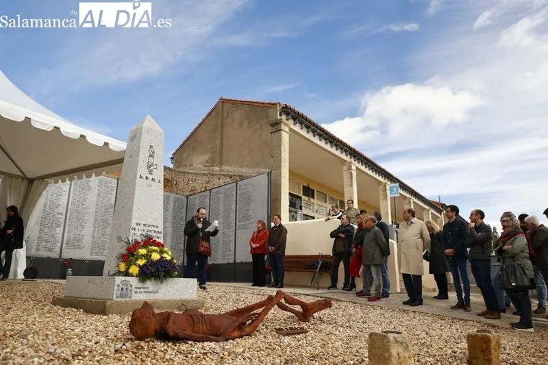 La Asociación Salamanca Memoria y Justicia amplia el Memorial del cementerio San Carlos Borromeo de Salamanca. Fotos: David Sañudo
