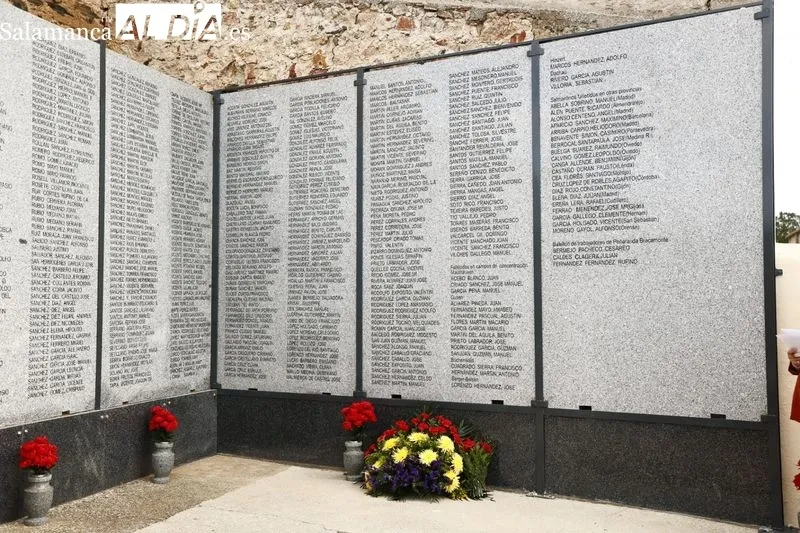 La Asociación Salamanca Memoria y Justicia amplia el Memorial del cementerio San Carlos Borromeo de Salamanca. Fotos: David Sañudo