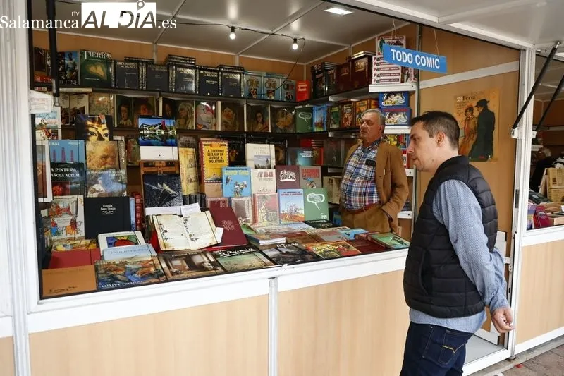 Primer día de la La Feria del Libro Antiguo y de Ocasión. Fotos: David Sañudo