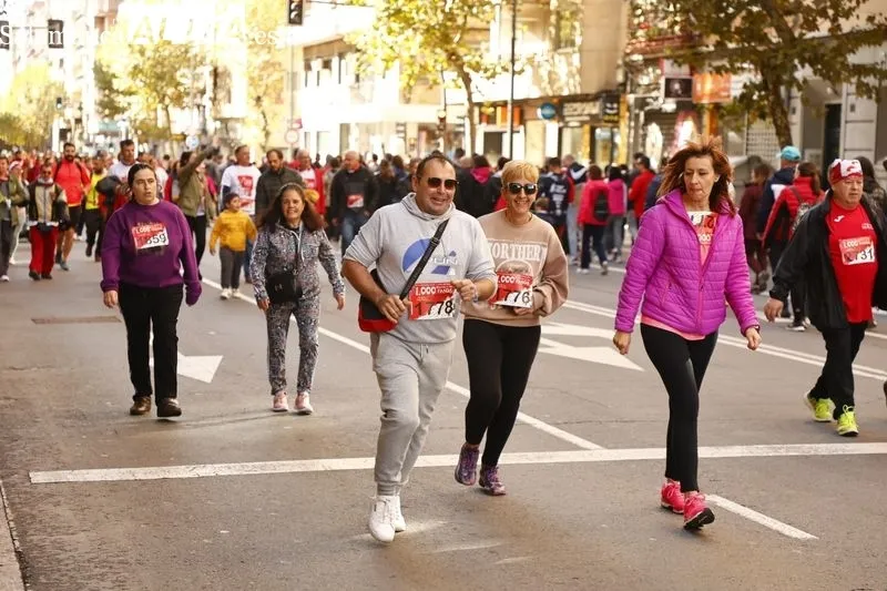 Participantes en la marcha solidaria no competitiva e los 1.000 Pasos. Fotos: David Sañudo