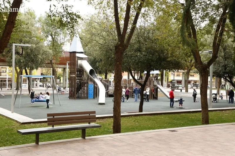 Imágenes de varios parques de Salamanca en la tarde de este domingo. Fotos: David Sañudo