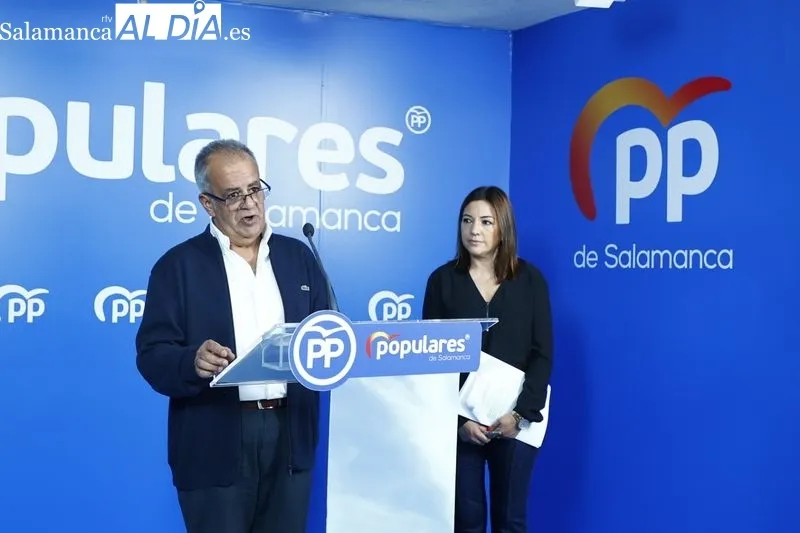 Rueda de prensa de los procuradores del PP de Salamanca. Fotos: David Sañudo