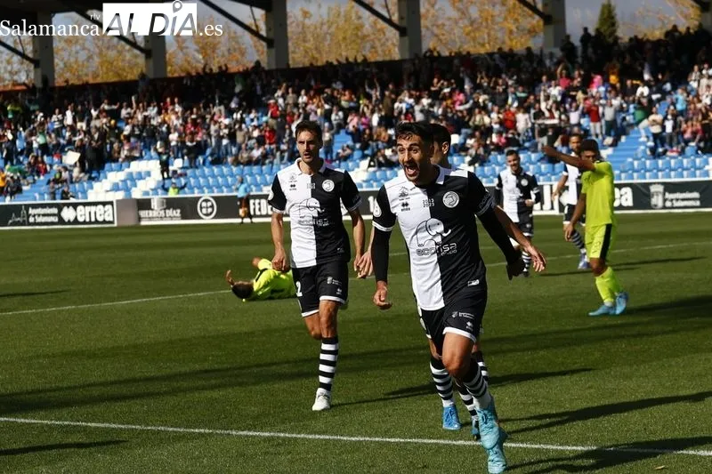 Foto 8 - Con Chapela y la porter&iacute;a a cero es m&aacute;s f&aacute;cil: Unionistas gana al Ceuta y coge aire (1-0)