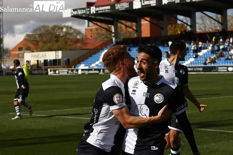 Foto 7 - Con Chapela y la porter&iacute;a a cero es m&aacute;s f&aacute;cil: Unionistas gana al Ceuta y coge aire (1-0)