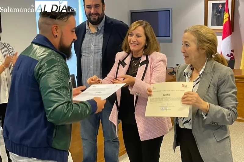 Los integrantes del programa Ecopintura Peñaranda han recibido su certificado de profesionalidad 