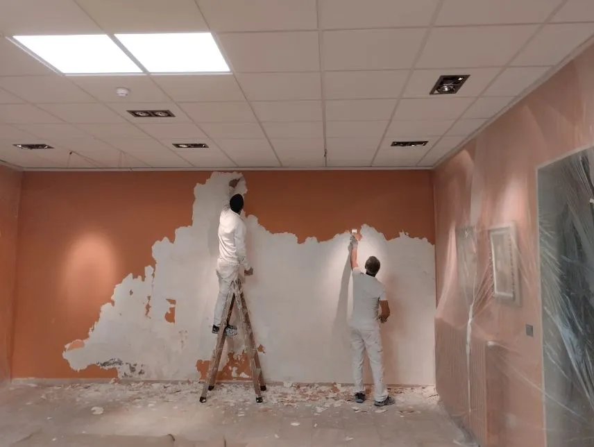 Ecopintura Peñaranda mejora la Casa del Arte