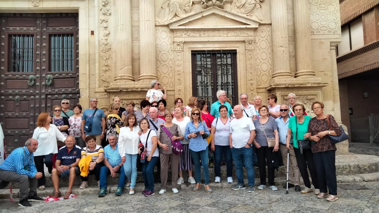 Foto 5 - M&aacute;s de un centenar de personas disfrutan en Cadiz con la excursi&oacute;n de mayores