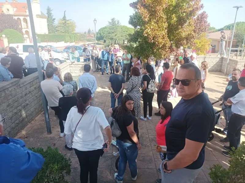 Concentración de los vecinos de Carrascal de Barregas