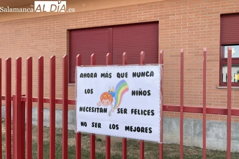 Foto 4 - El CEI Gloria Fuertes crea un mural "optimista", para el que piden la colaboraci&oacute;n vecinal. "Queremos mandar el mensaje de que todo es posible, implicando a peque&ntilde;os y mayores"