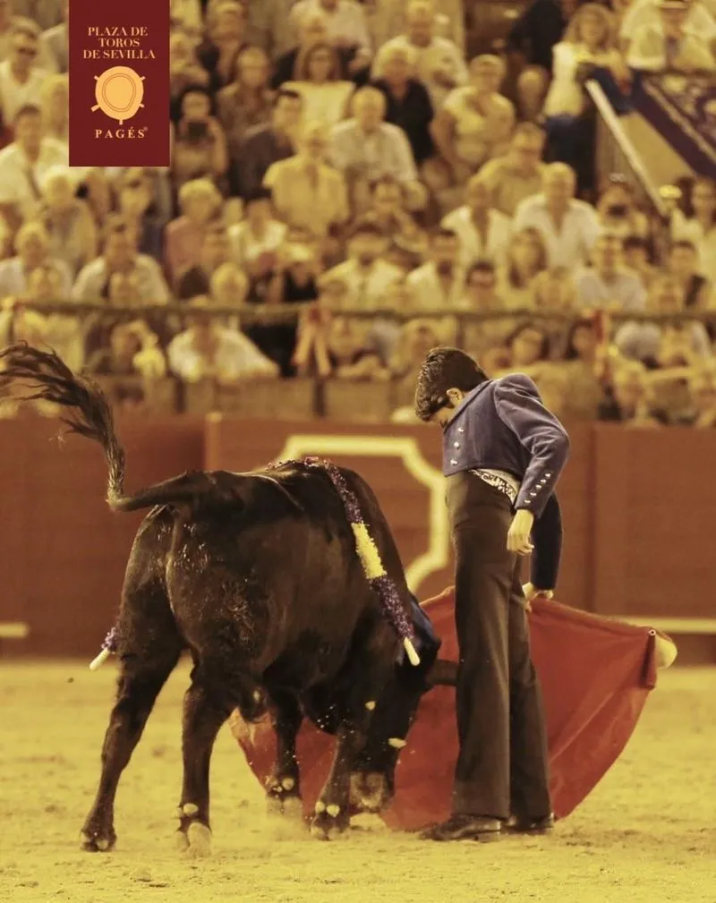Foto 6 - Marco P&eacute;rez arrasa en Sevilla: dos orejas y rabo