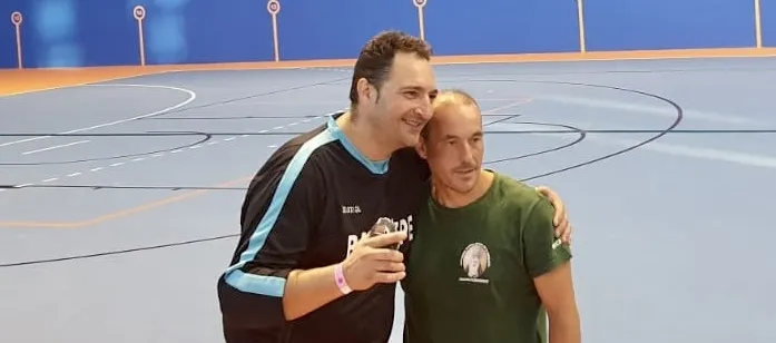 Foto 3 - Cofrades, p&uacute;blico y equipos llevan al &eacute;xito al IV Torneo de F&uacute;tbol Sala &lsquo;Virgen de la Esperanza&rsquo;