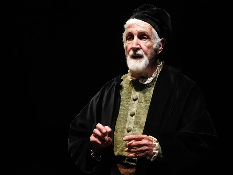 Foto 2 - Denis Rafter embruja el Teatro Cervantes de B&eacute;jar