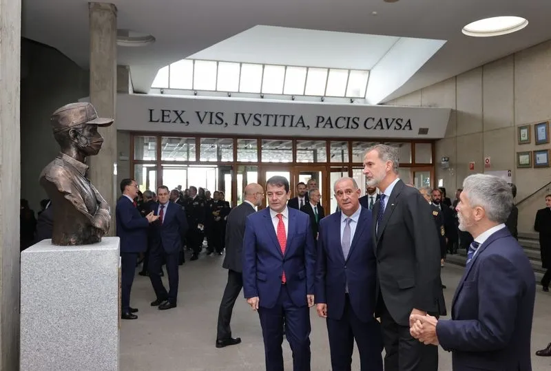Inauguración en Ávila del Primer Curso del Centro Universitario de Formación de la Policía Nacional. Fotos JCYL y Casa Real
