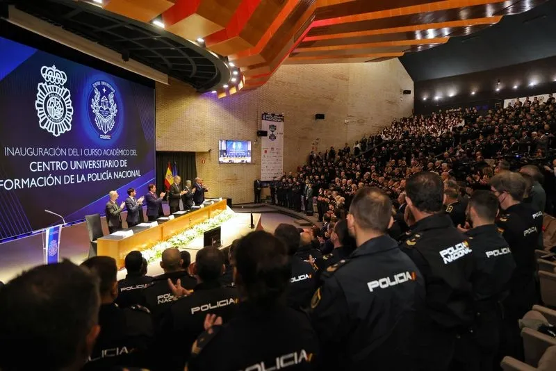 Inauguración en Ávila del Primer Curso del Centro Universitario de Formación de la Policía Nacional. Fotos JCYL y Casa Real