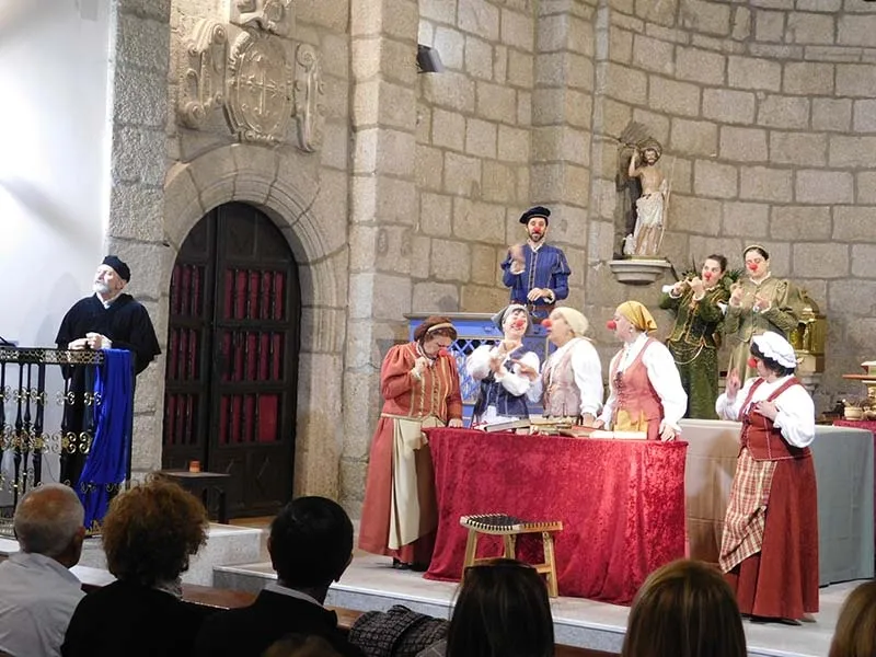 Foto 4 - B&eacute;jar rinde homenaje a Elio Antonio con la obra teatral &ldquo;Buscando a Nebrija&rdquo;