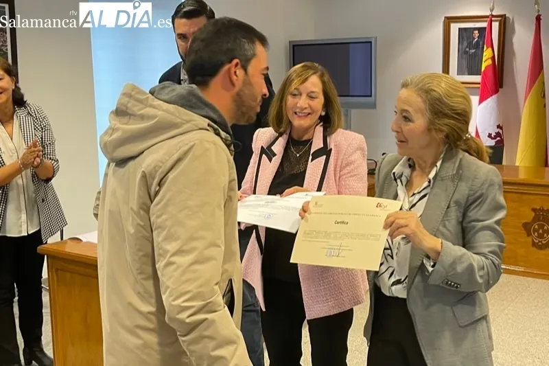 Los integrantes del programa Ecopintura Peñaranda han recibido su certificado de profesionalidad 