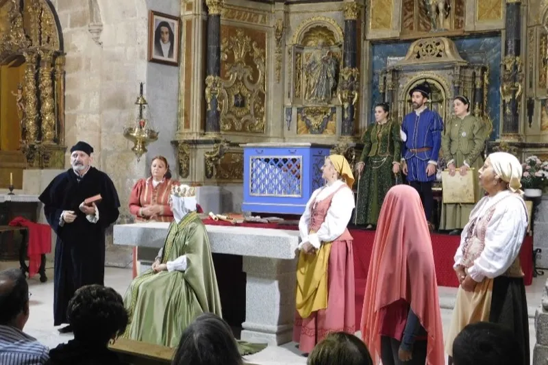 Mancera de abajo acogía la obra ‘Buscando a Nebrija’ del grupo Lazarillo de Tormes 