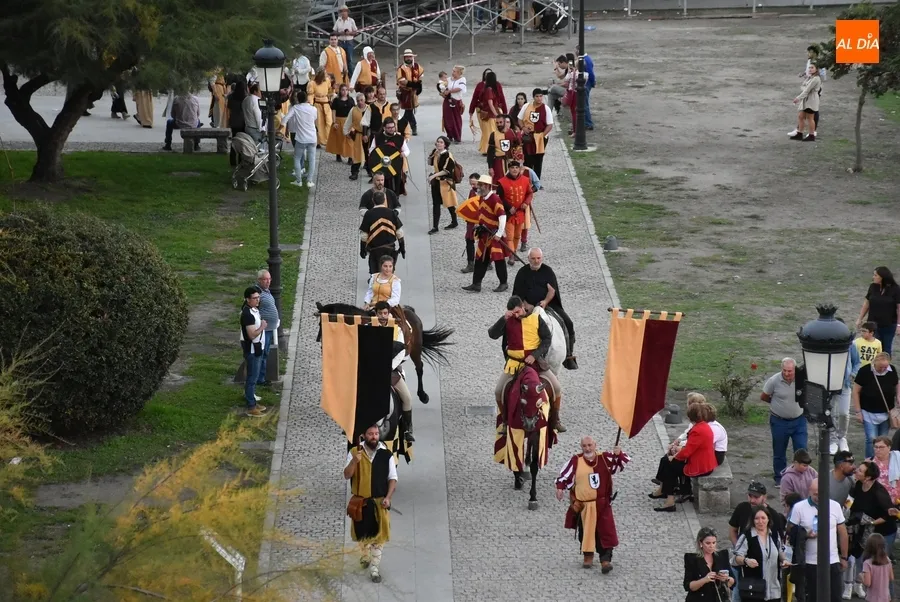 Foto 3 - Una &uacute;ltima ronda de actuaciones pone el broche a la aclamada V Feria Medieval