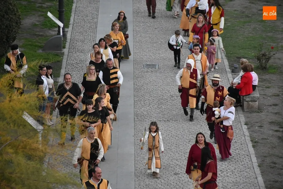 Foto 6 - Una &uacute;ltima ronda de actuaciones pone el broche a la aclamada V Feria Medieval