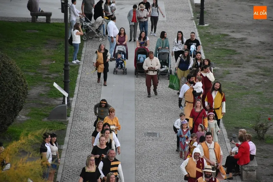 Foto 7 - Una &uacute;ltima ronda de actuaciones pone el broche a la aclamada V Feria Medieval