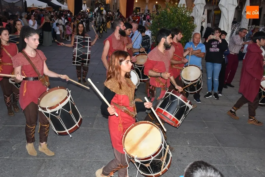 Foto 11 - Una &uacute;ltima ronda de actuaciones pone el broche a la aclamada V Feria Medieval