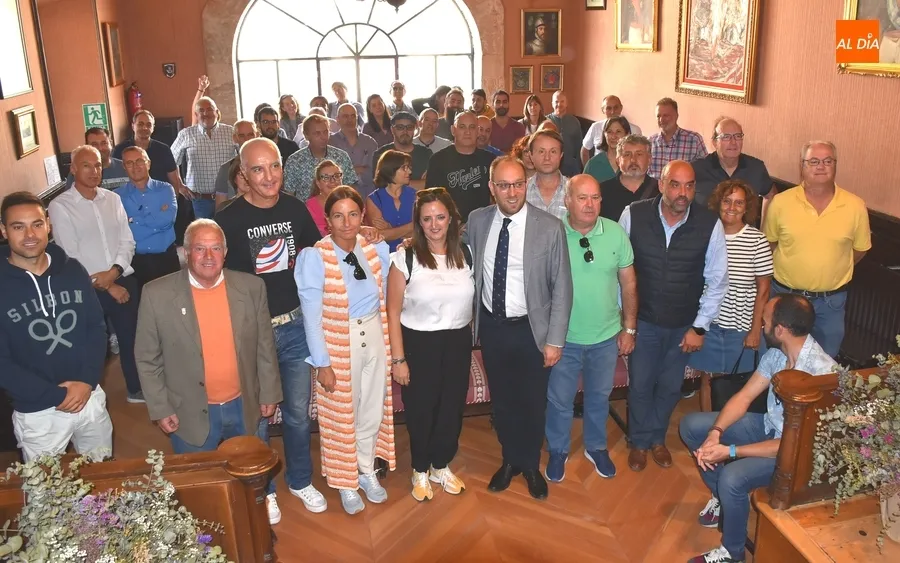 Foto 11 - Los trabajadores del Servicio Territorial de Medio Ambiente festejan a su patr&oacute;n en Ciudad Rodrigo