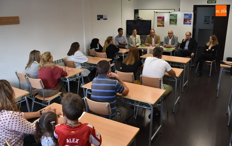 Foto 2 - La UNED cuenta ya en Ciudad Rodrigo con 164 alumnos para el curso de su 50&ordm; Aniversario