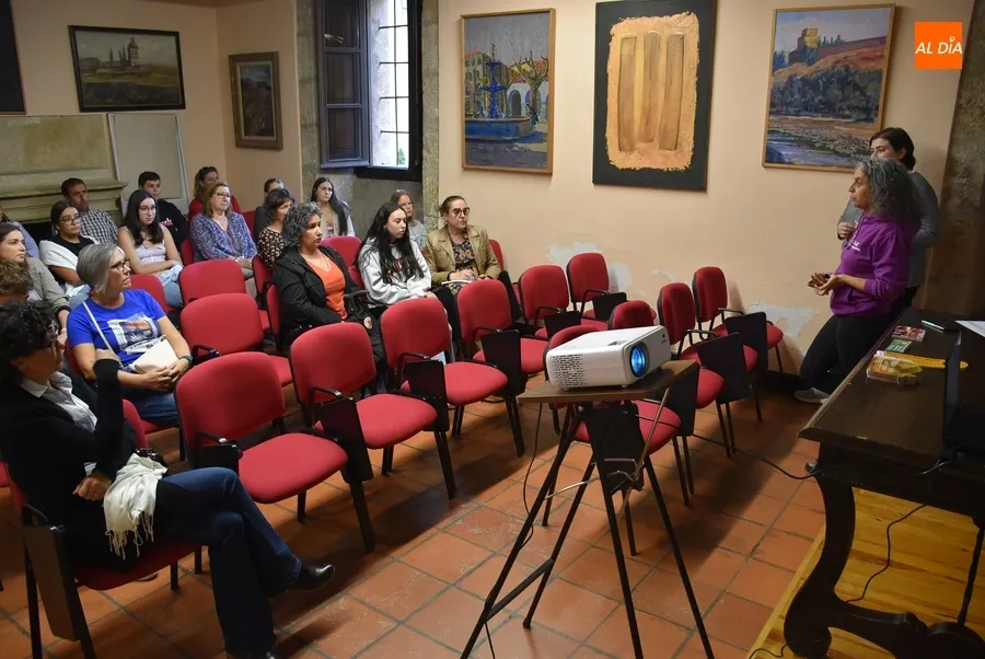 Foto 2 - AFS explica a nuevas familias mirobrigenses su filosof&iacute;a de trabajo