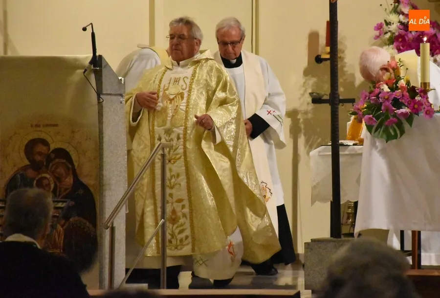 Foto 5 - Celebraci&oacute;n especial de Santa Teresa en las Carmelitas debido a la apertura del A&ntilde;o Jubilar