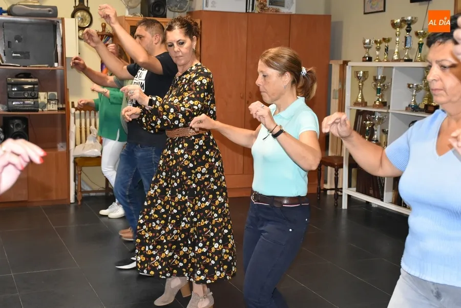 Foto 5 - Se reinicia el taller de baile charro y percusi&oacute;n de la Avenida de Espa&ntilde;a