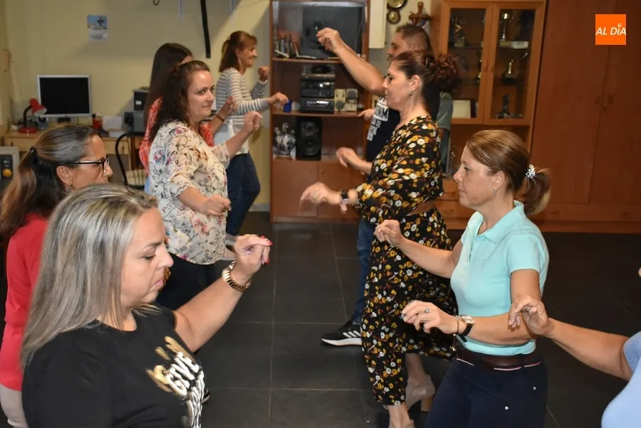Foto 8 - Se reinicia el taller de baile charro y percusi&oacute;n de la Avenida de Espa&ntilde;a