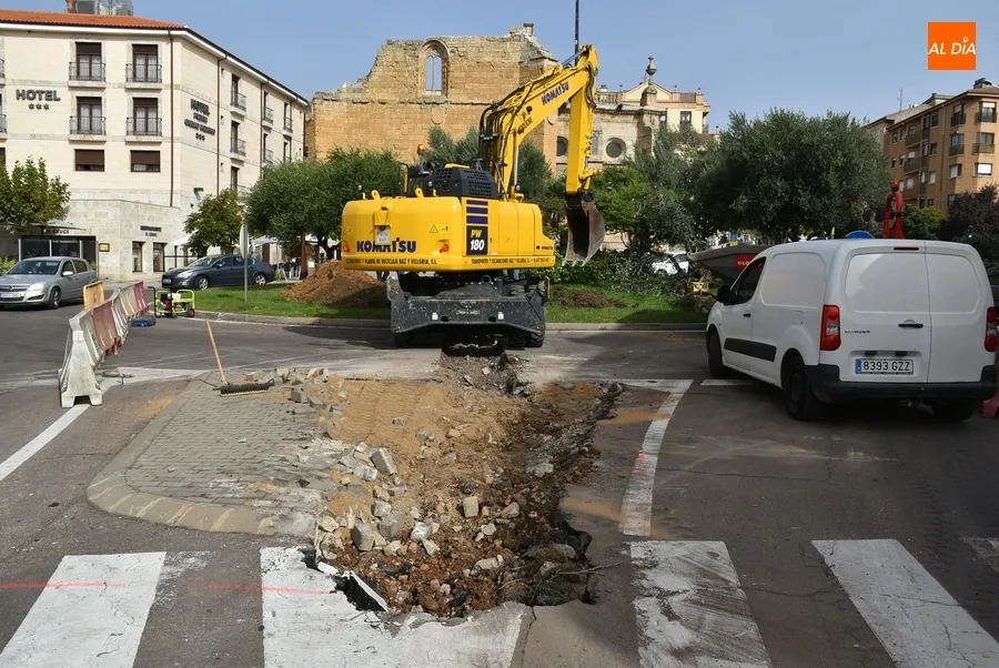 Foto 6 - En marcha las obras de la Avenida de Espa&ntilde;a, que provocan ya importantes cortes de tr&aacute;fico