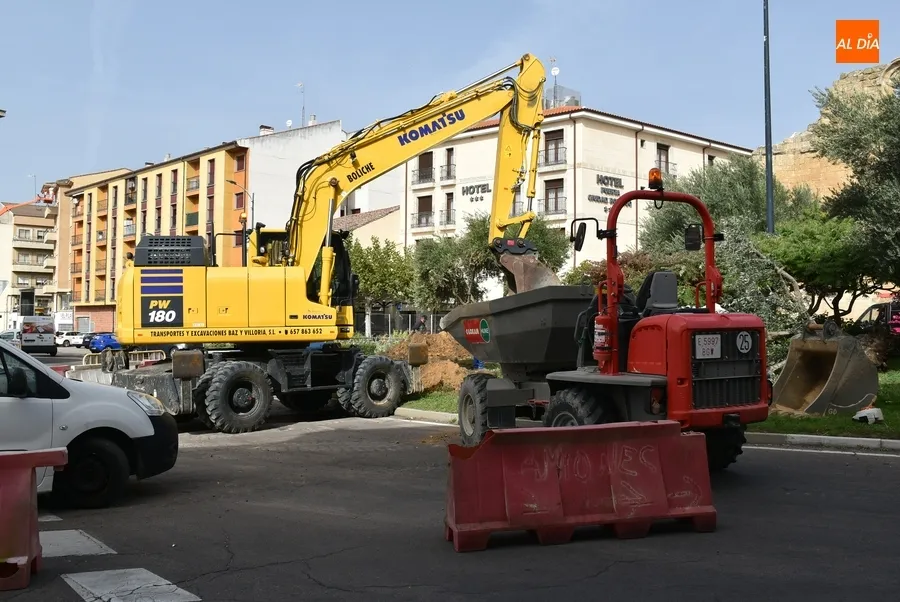 Foto 3 - En marcha las obras de la Avenida de Espa&ntilde;a, que provocan ya importantes cortes de tr&aacute;fico