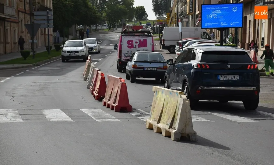 Foto 2 - En marcha las obras de la Avenida de Espa&ntilde;a, que provocan ya importantes cortes de tr&aacute;fico