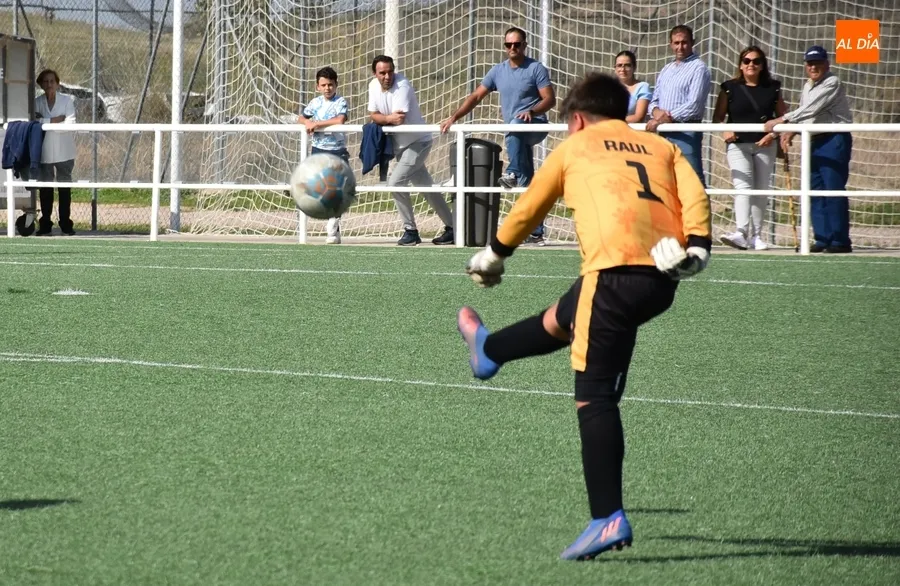 Foto 9 - #M | 8-9 OCT | Pl&aacute;cida ma&ntilde;ana para el Alev&iacute;n A del Ciudad Rodrigo ante Do&ntilde;inos