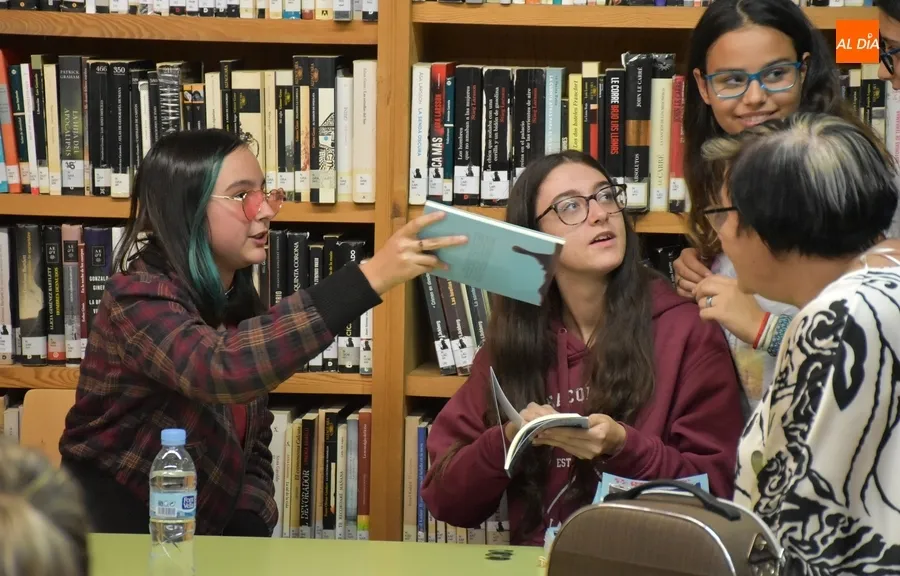 Foto 4 - La joven Zoe P&aacute;ez se estrena en el mundo literario con &lsquo;El instituto terror&rsquo;